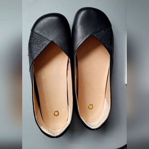 Xero Phoenix Leather Women's Flats Size W9
